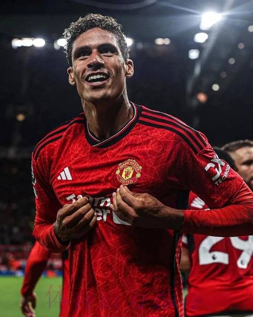 瓦拉内在曼联表现远低预期 后者认为皇马做了好生意 瓦拉内在曼联表现远低预期 后者认为皇马做了好生意